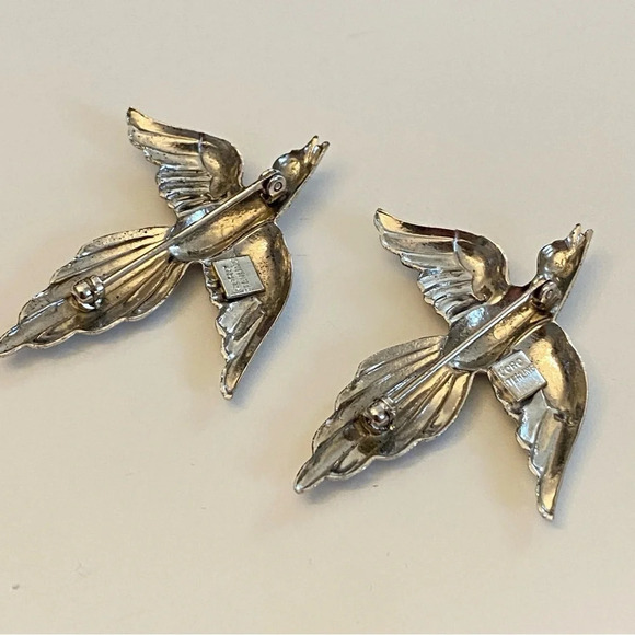 Vintage Coro Sterling Sliver Flying Pair of Doves Bird Brooch - Picture 7 of 10